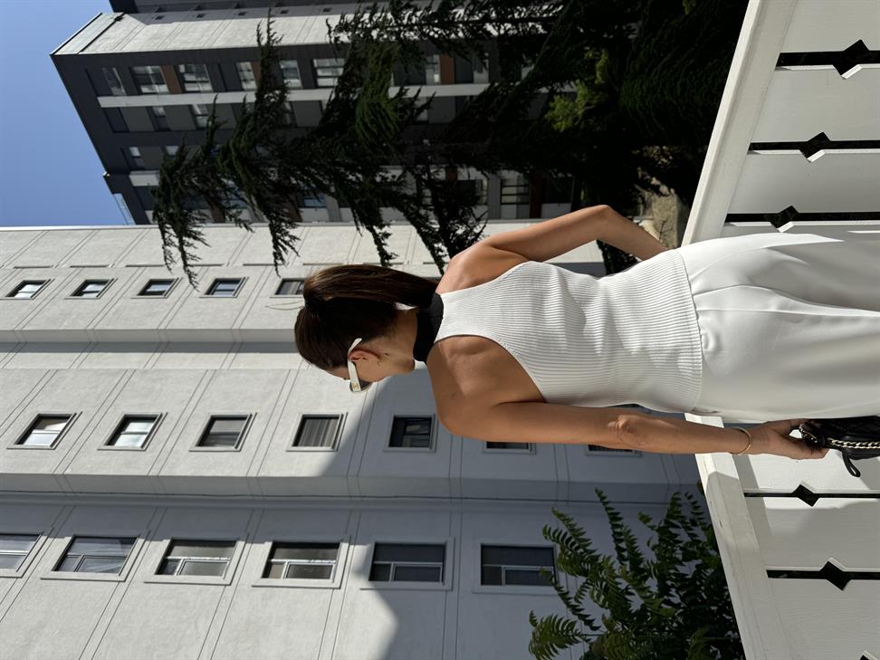 Beyaz Fiitilli Çapraz Yaka Bluz