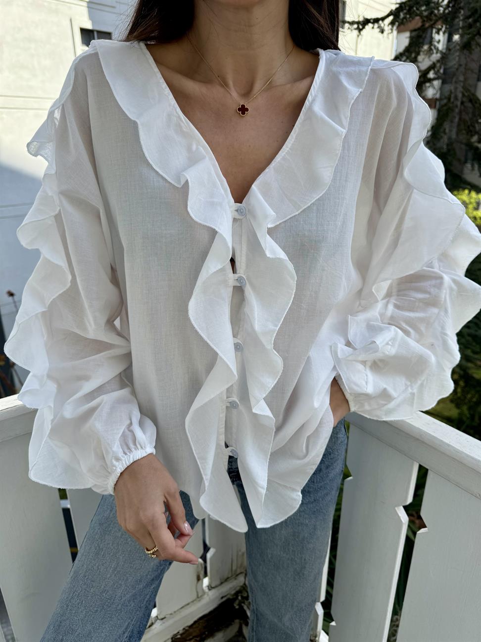 Beyaz Fırfırlı Gömlek