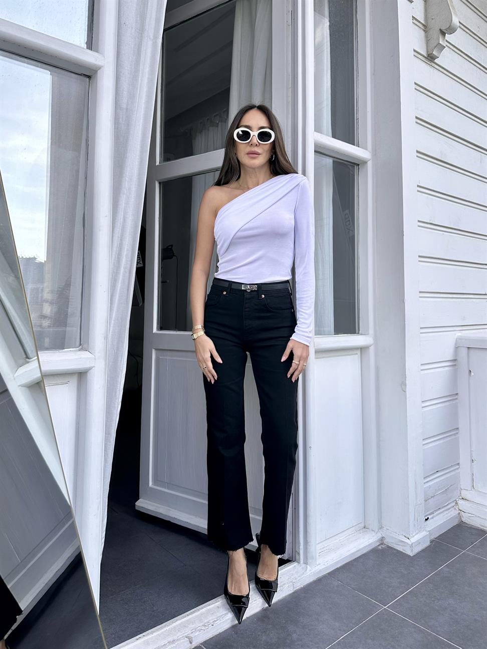 Beyaz Geniş Drape Tek Kol Bluz