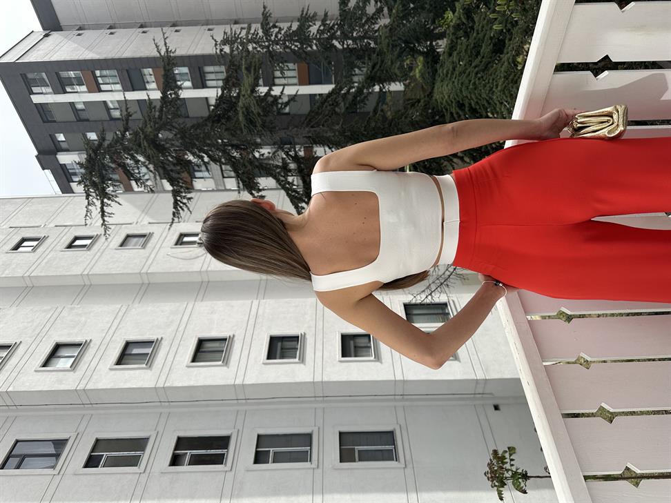 Beyaz Gold Aksesuar Crop Top