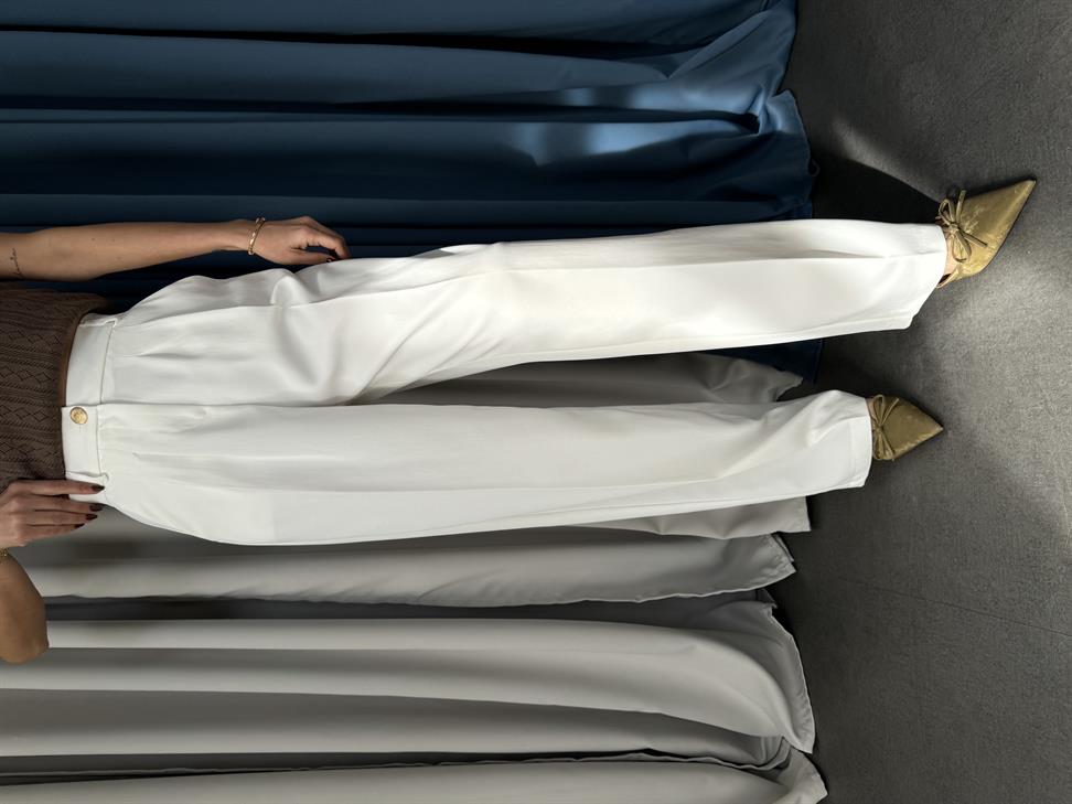 Beyaz Gold Düğmeli Beli Lastikli Palazzo Pantolon