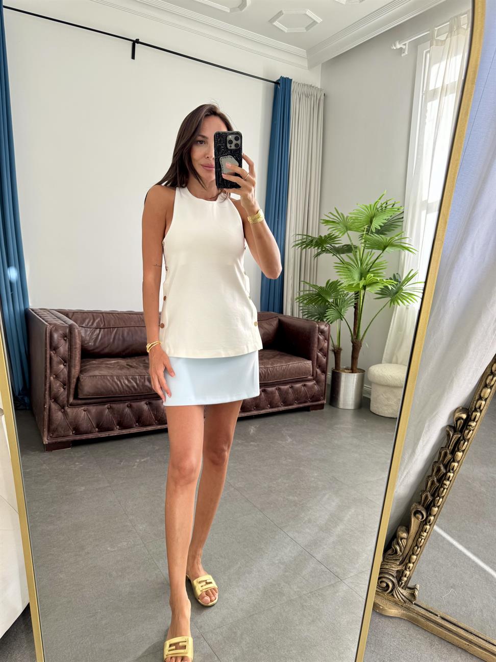 Beyaz Gold Zımbalı Yüzücü Bluz