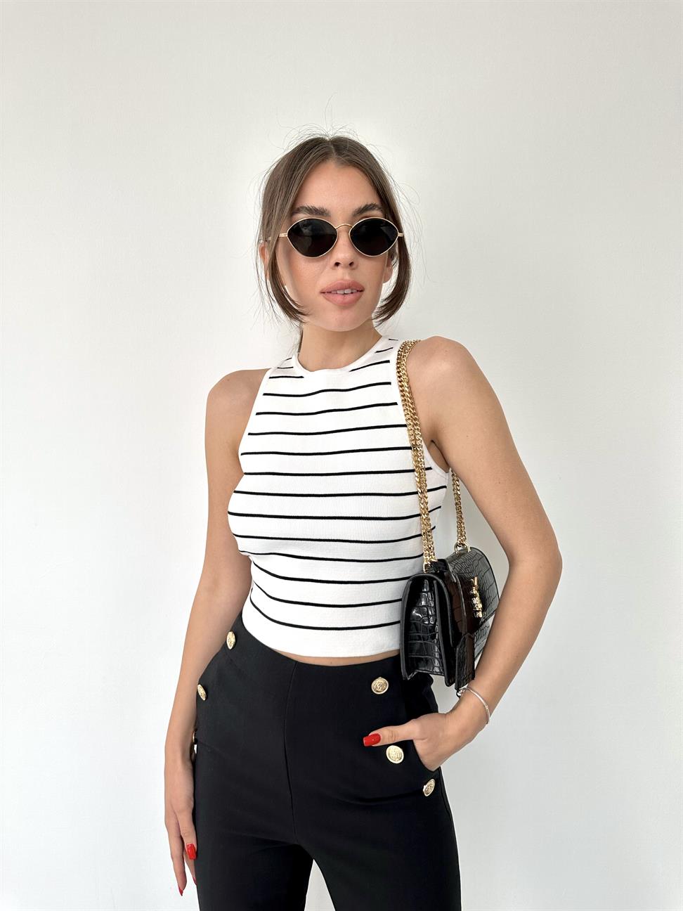 Beyaz Halter Yaka Çizgili Atlet Bluz