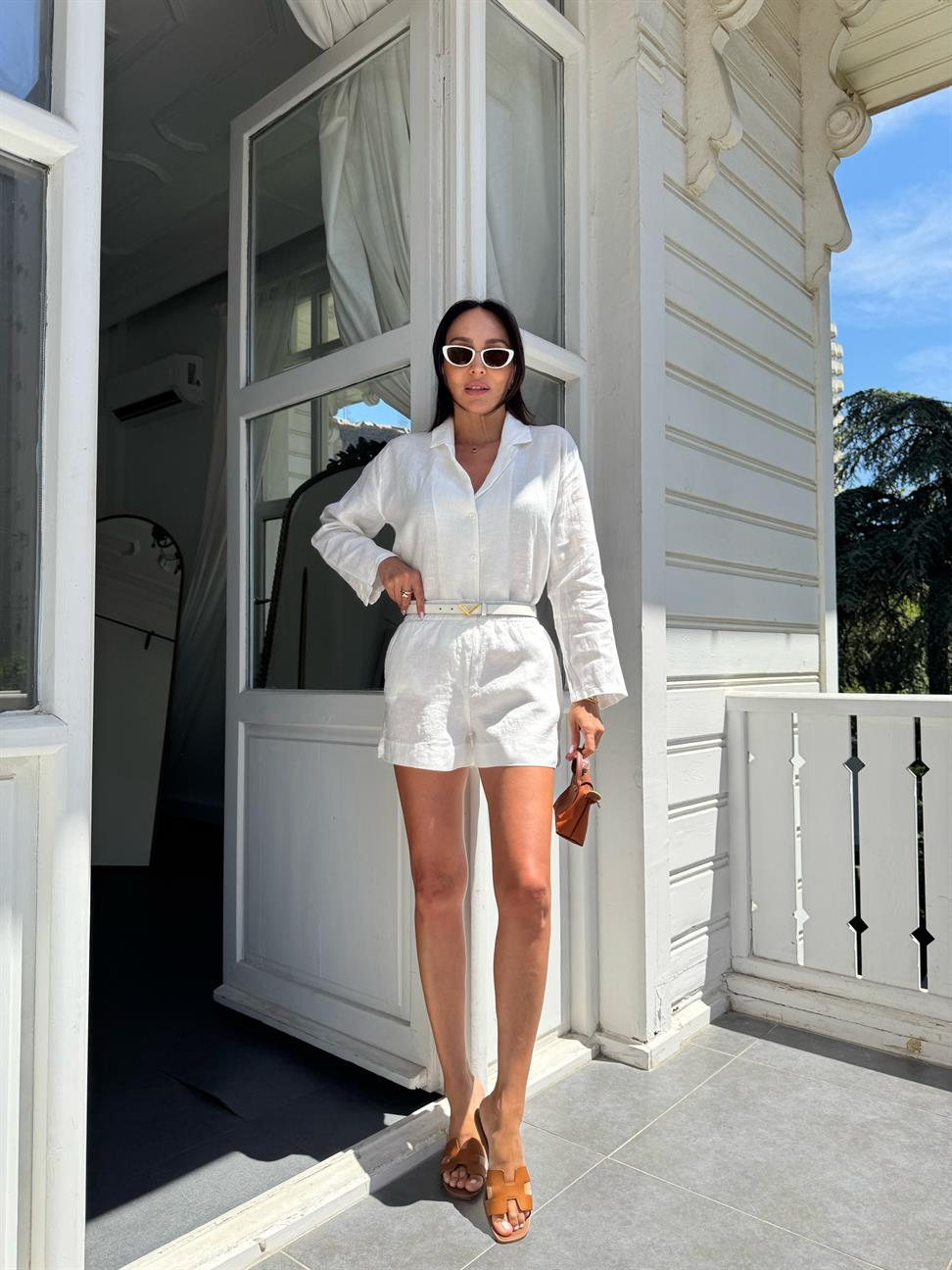 Beyaz Keten Şortlu Takım