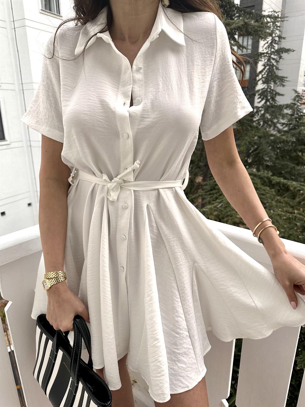 Beyaz Kısa Kollu Kuşak Bağlamalı Kısa Elbise