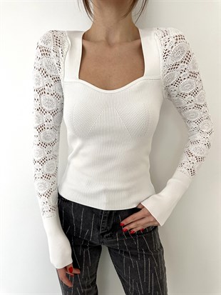 Beyaz Kol Detay Triko