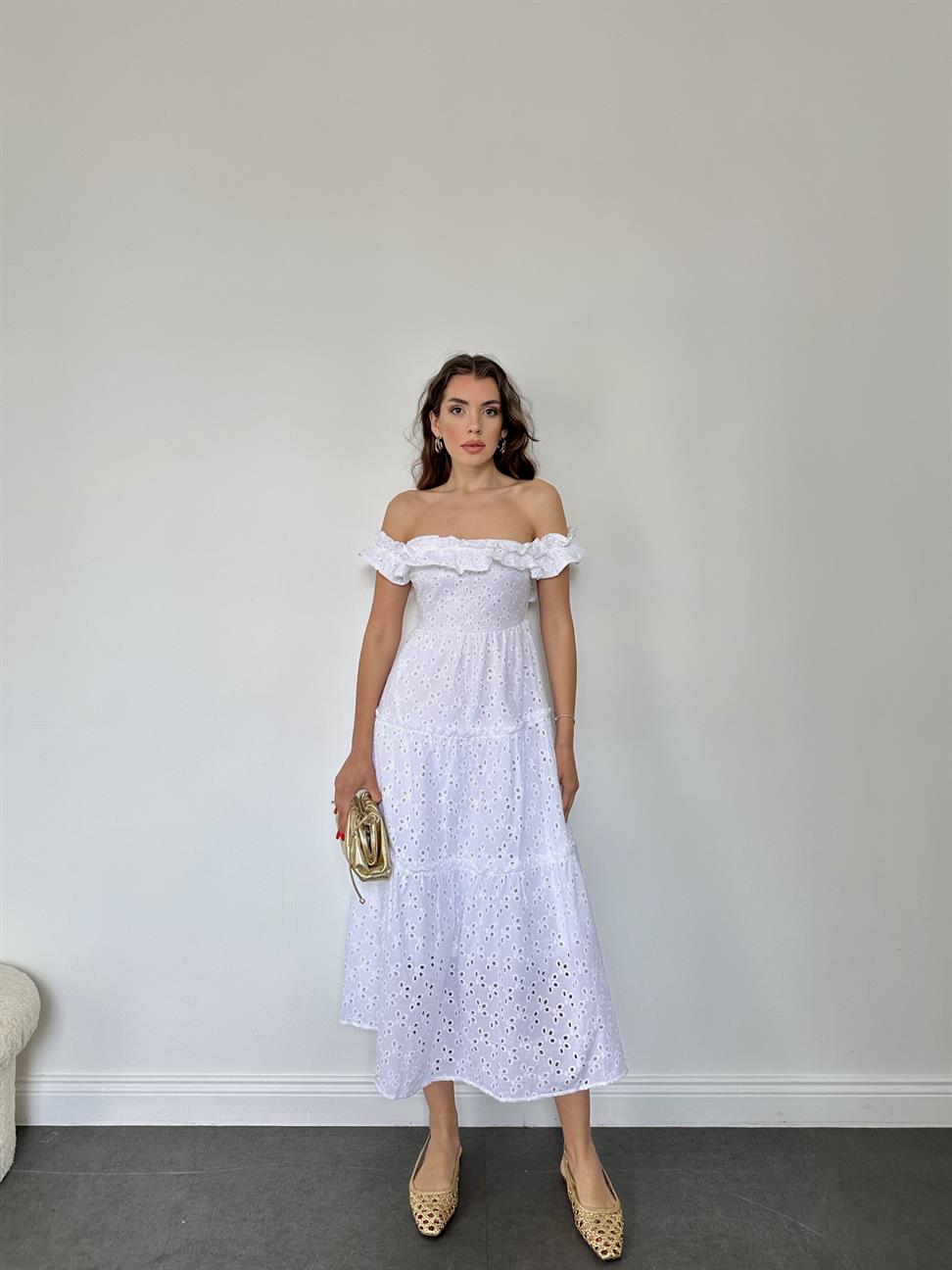 Beyaz Kolsuz Brode Elbise