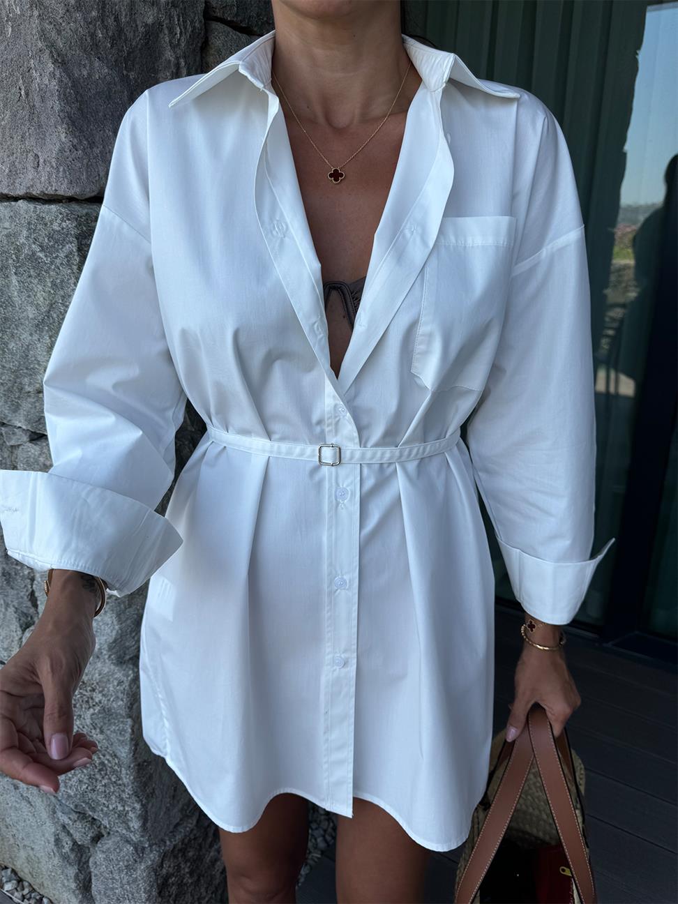 Beyaz Kuşaklı Gömlek Elbise
