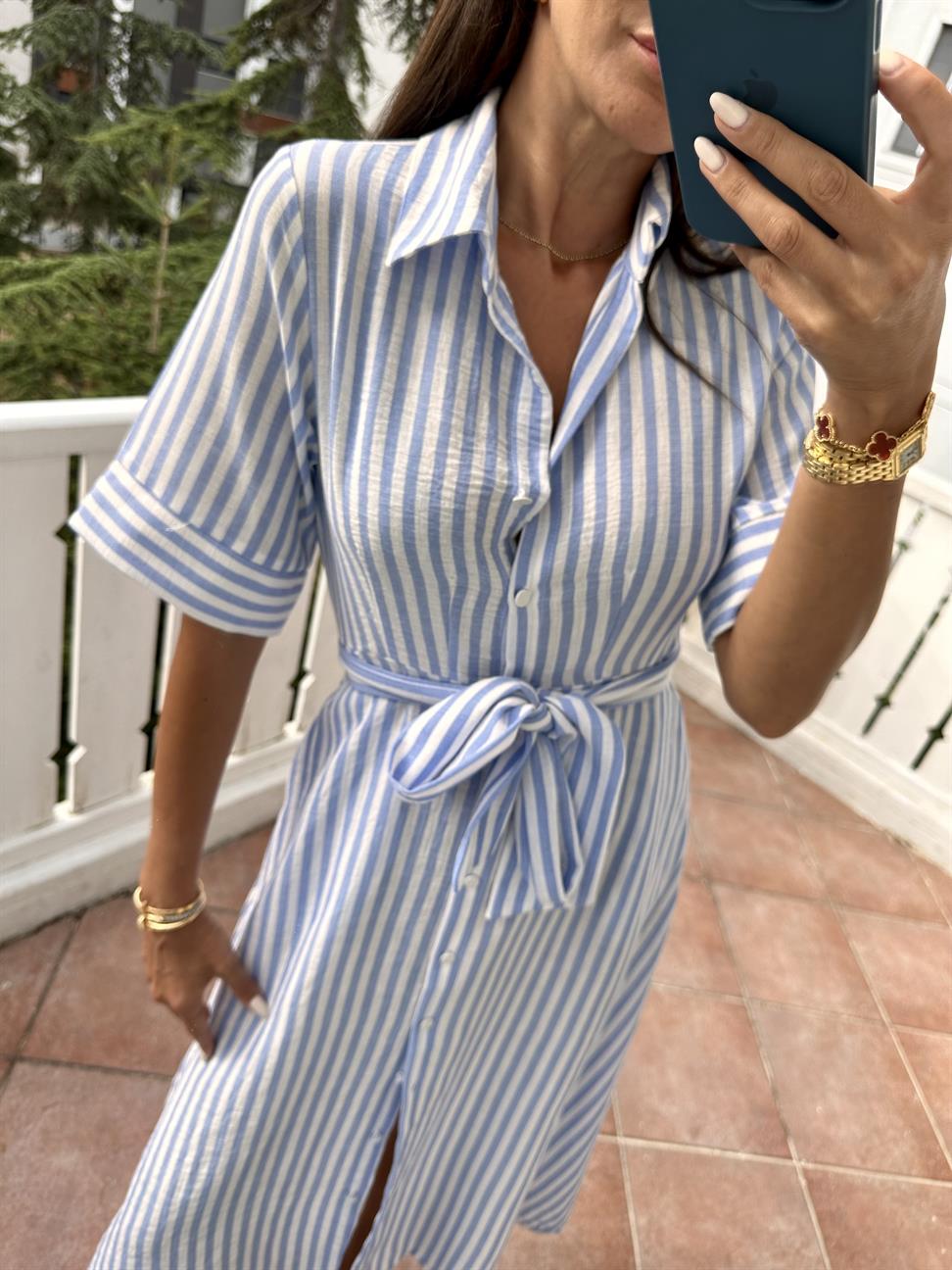Beyaz-Mavi Kuşaklı Gömlek Kadın Elbise