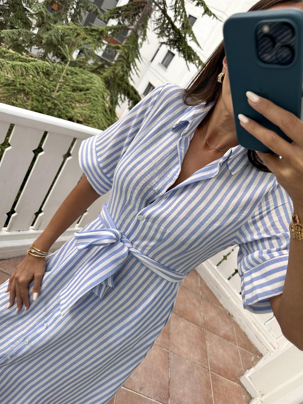 Beyaz-Mavi Kuşaklı Gömlek Kadın Elbise