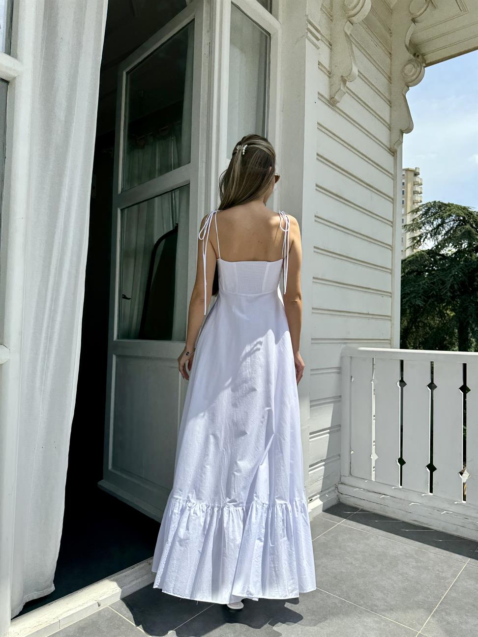 Beyaz Omuz Bağlamalı Maxi Boy Elbise