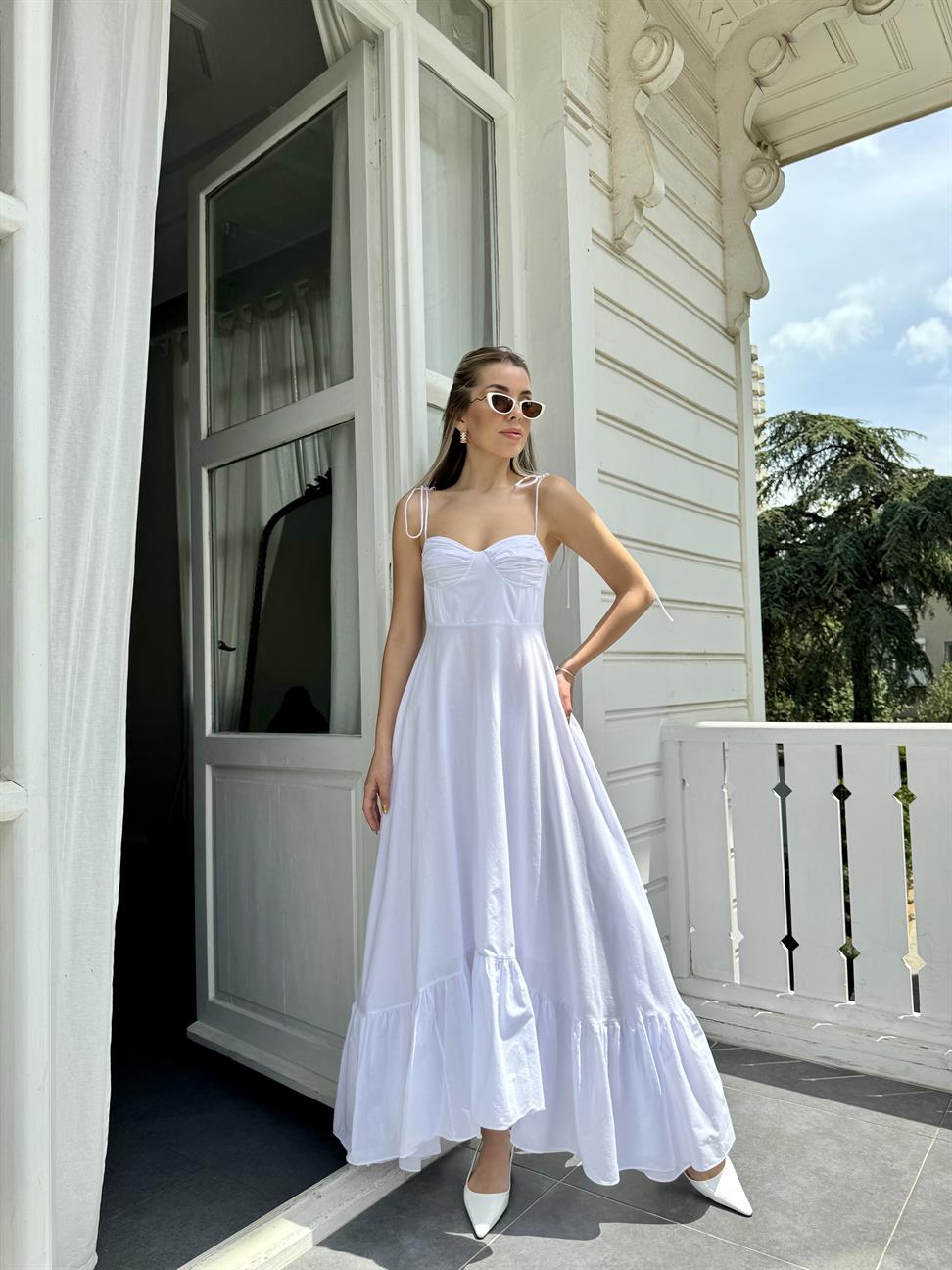 Beyaz Omuz Bağlamalı Maxi Boy Elbise