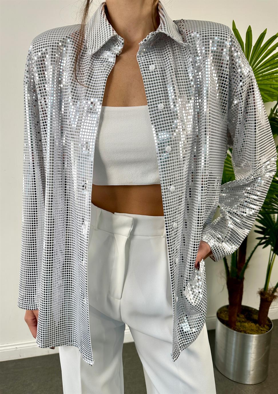 Beyaz Parlak Taşlı Vatkalı Gömlek