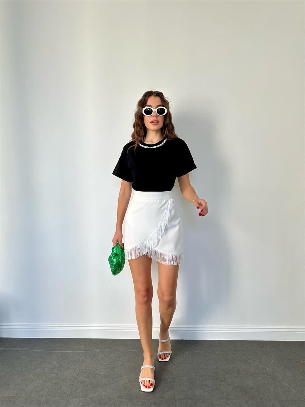 Beyaz Püsküllü Mini Etek