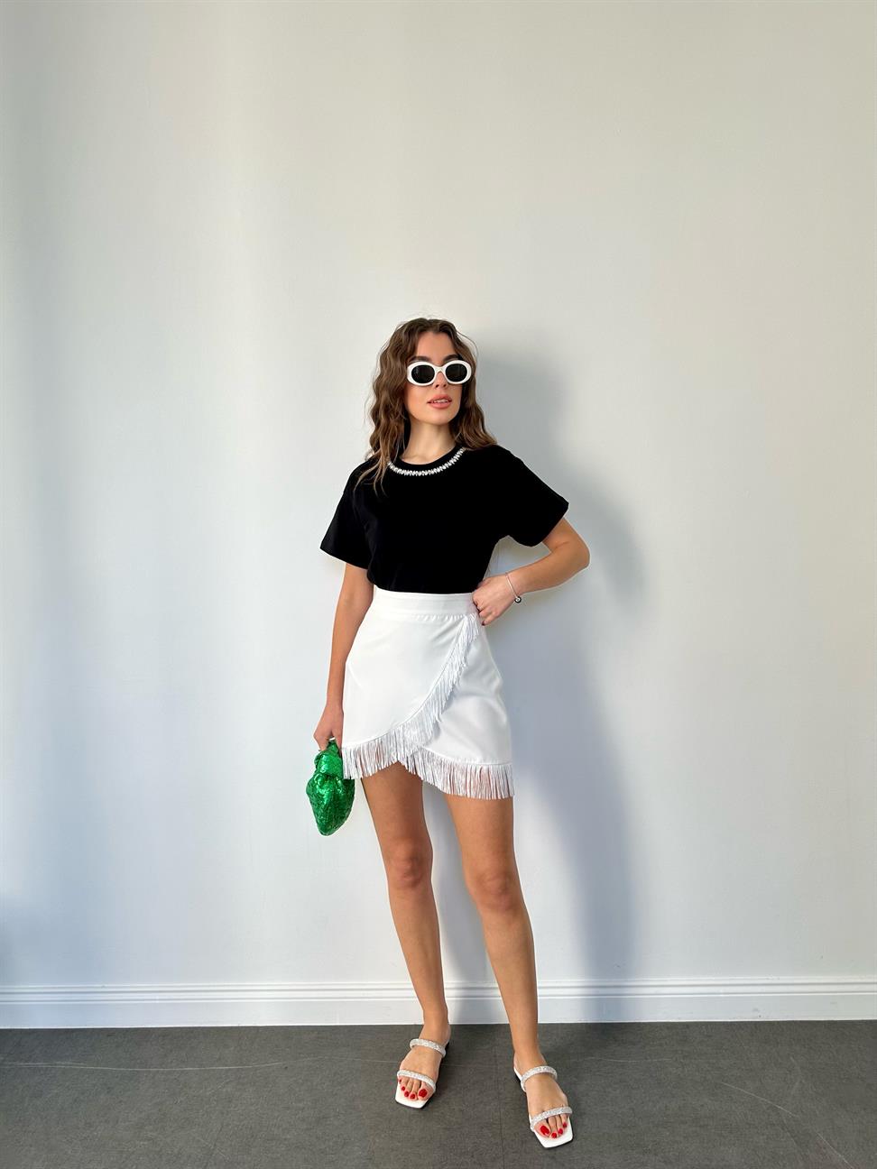 Beyaz Püsküllü Mini Etek