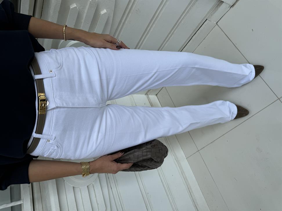Beyaz Relax-Fit Jean Pantolon