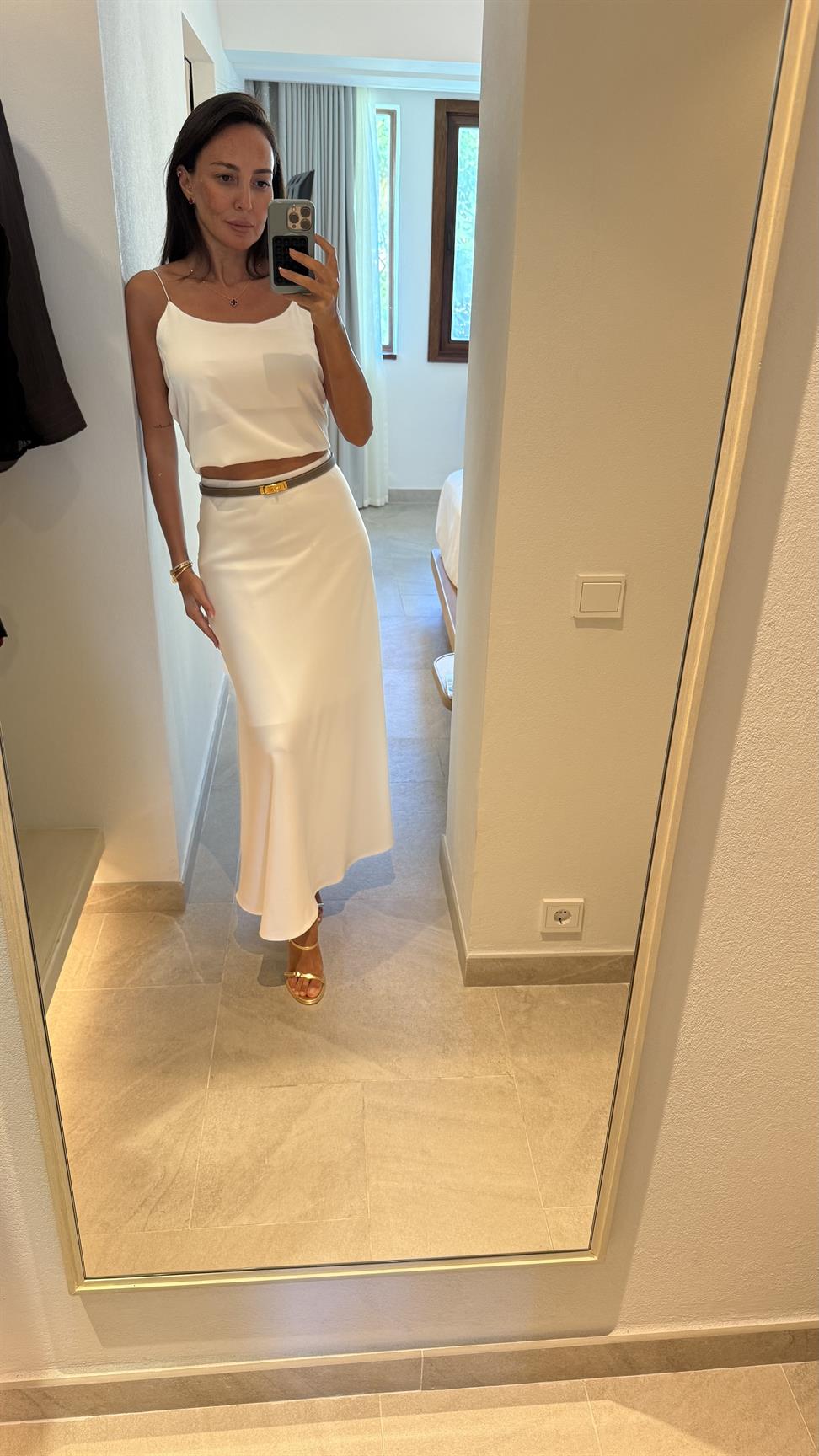 Beyaz Saten Etek Bluz İkili Takım