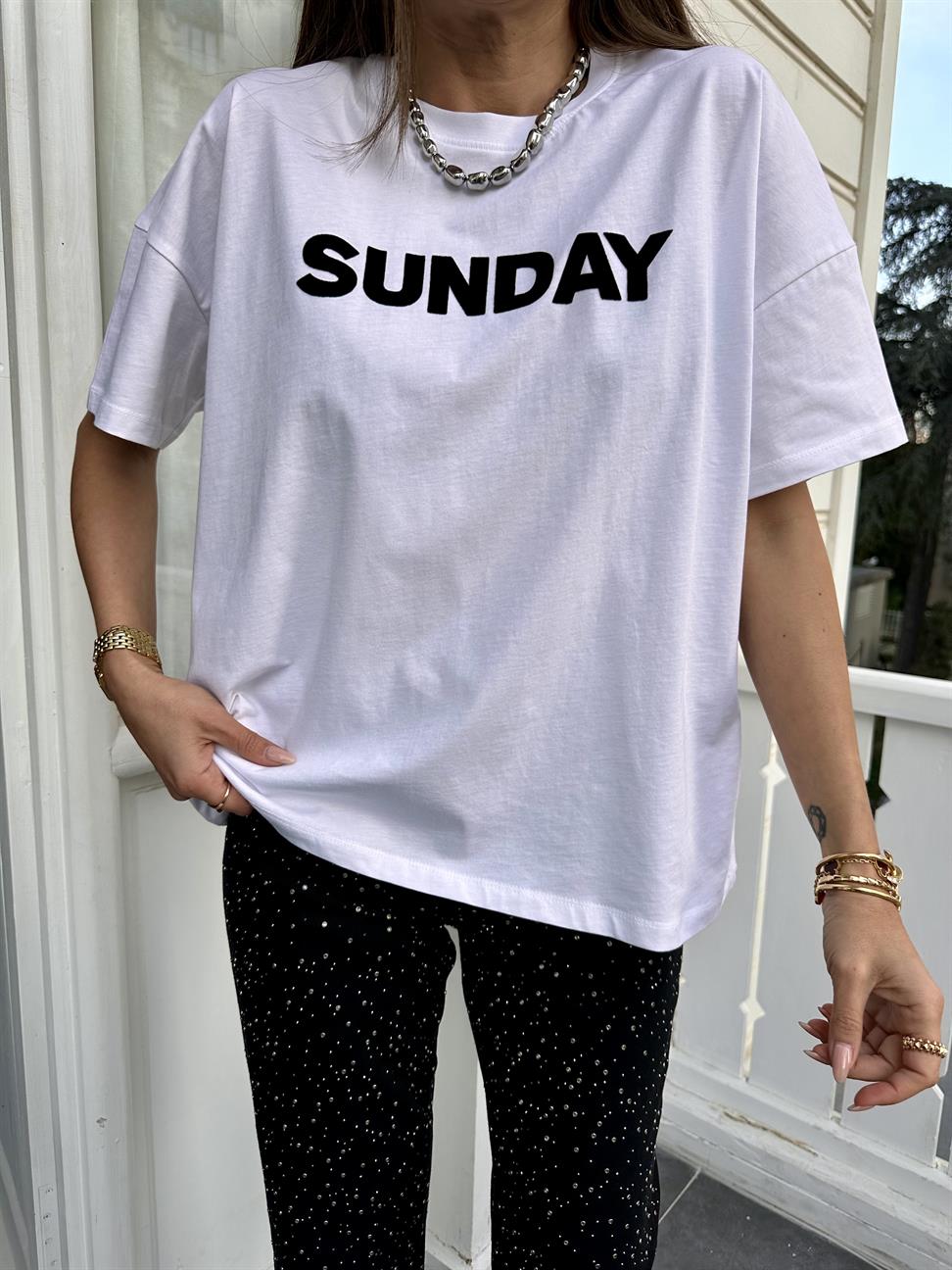 Beyaz Sunday Tshirt