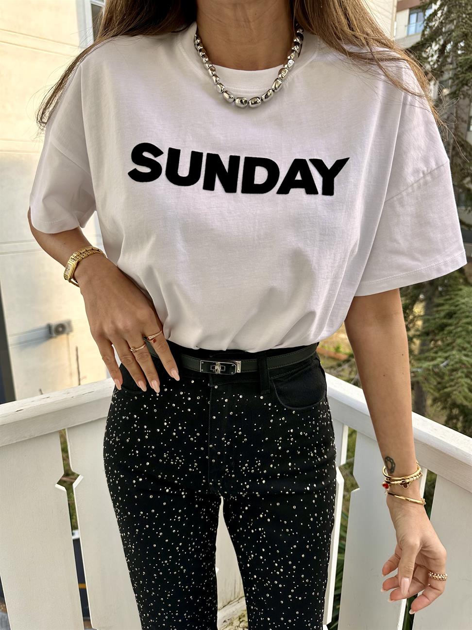 Beyaz Sunday Tshirt