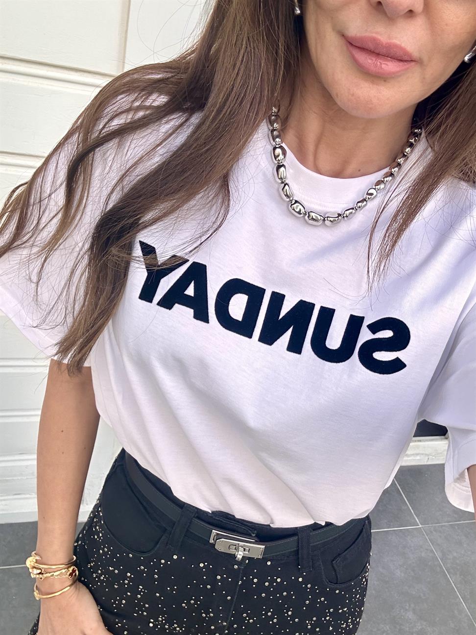 Beyaz Sunday Tshirt