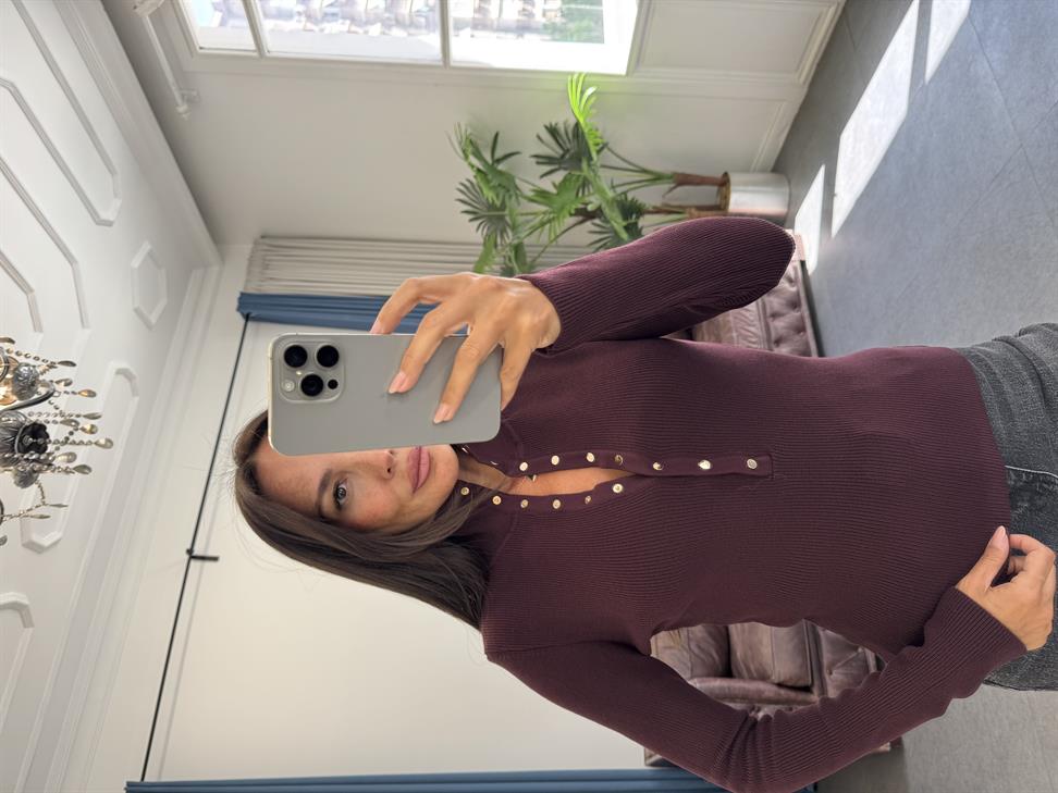 Bordo Dik Yaka Çıtçıtlı Triko Kazak