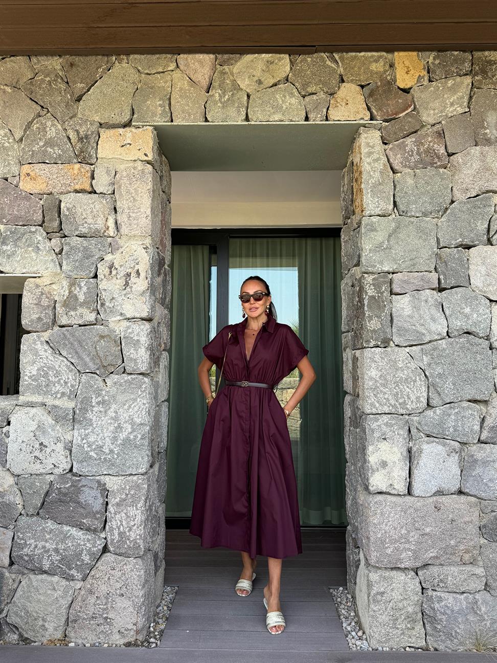 Bordo Gömlek Yaka Kemerli Midi Boy Elbise