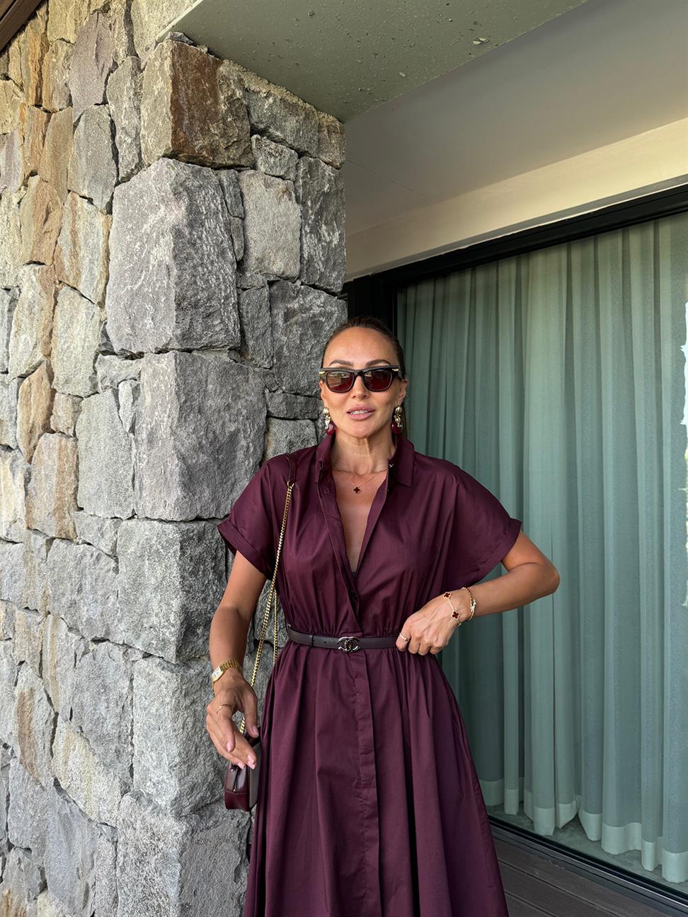 Bordo Gömlek Yaka Kemerli Midi Boy Elbise