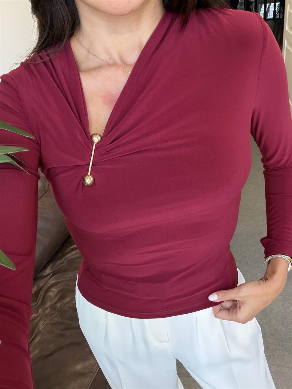 Bordo İğne Aksesuarlı Bluz