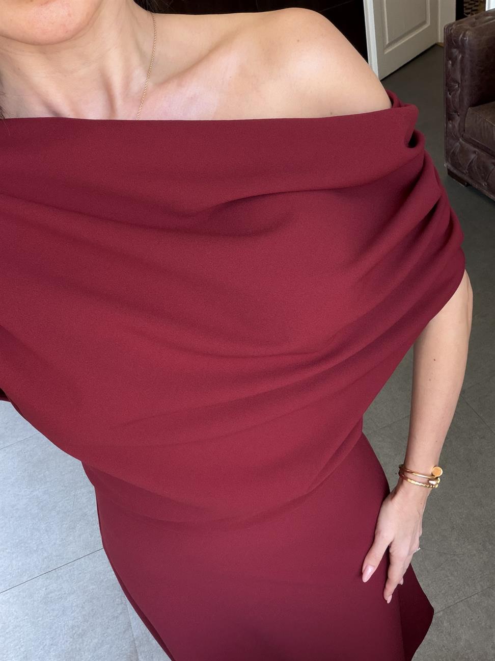 Strawberry Omzu Dökümlü Elbise