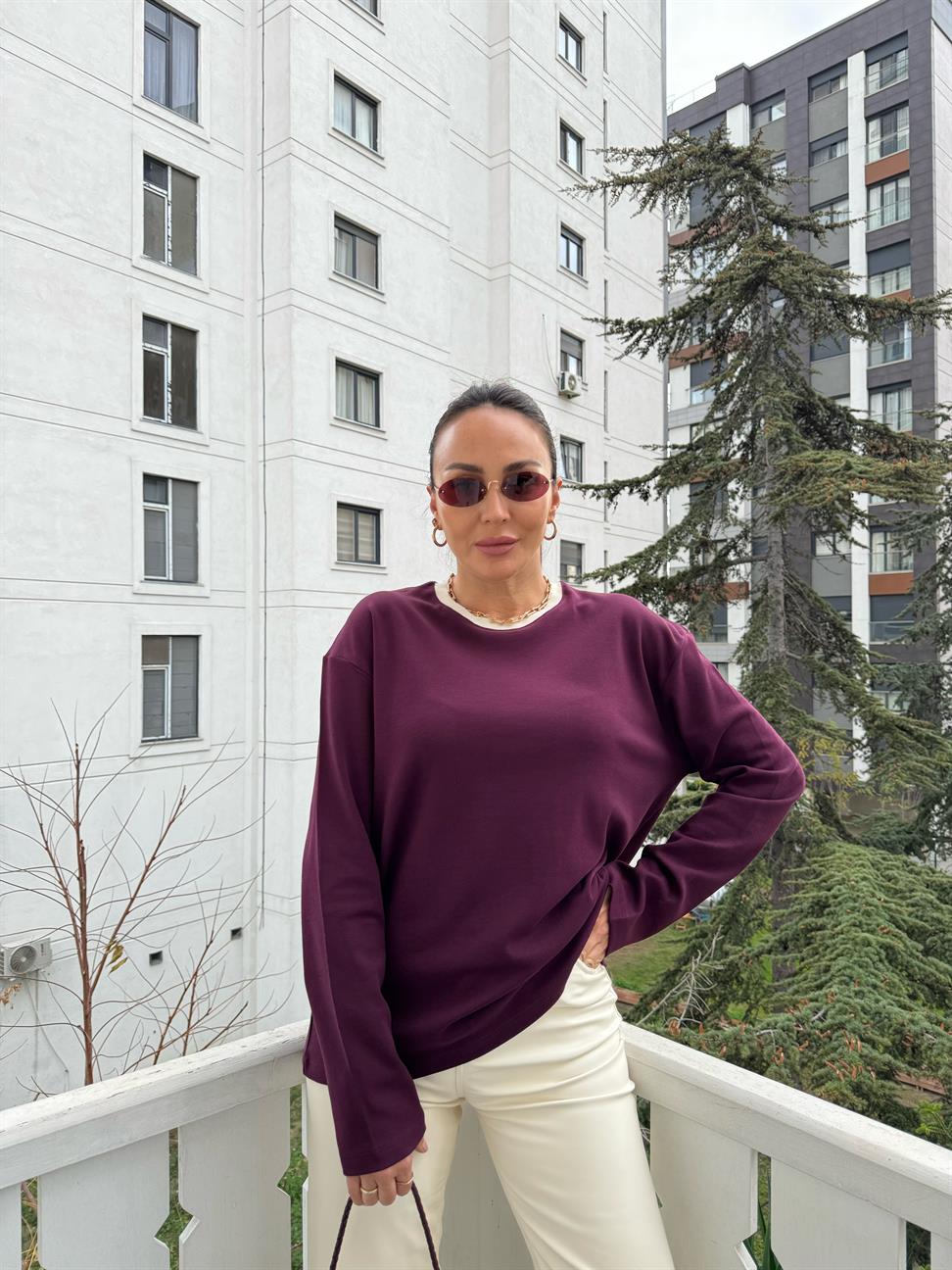 Bordo Yakası Beyaz Şeritli Sweatshirt