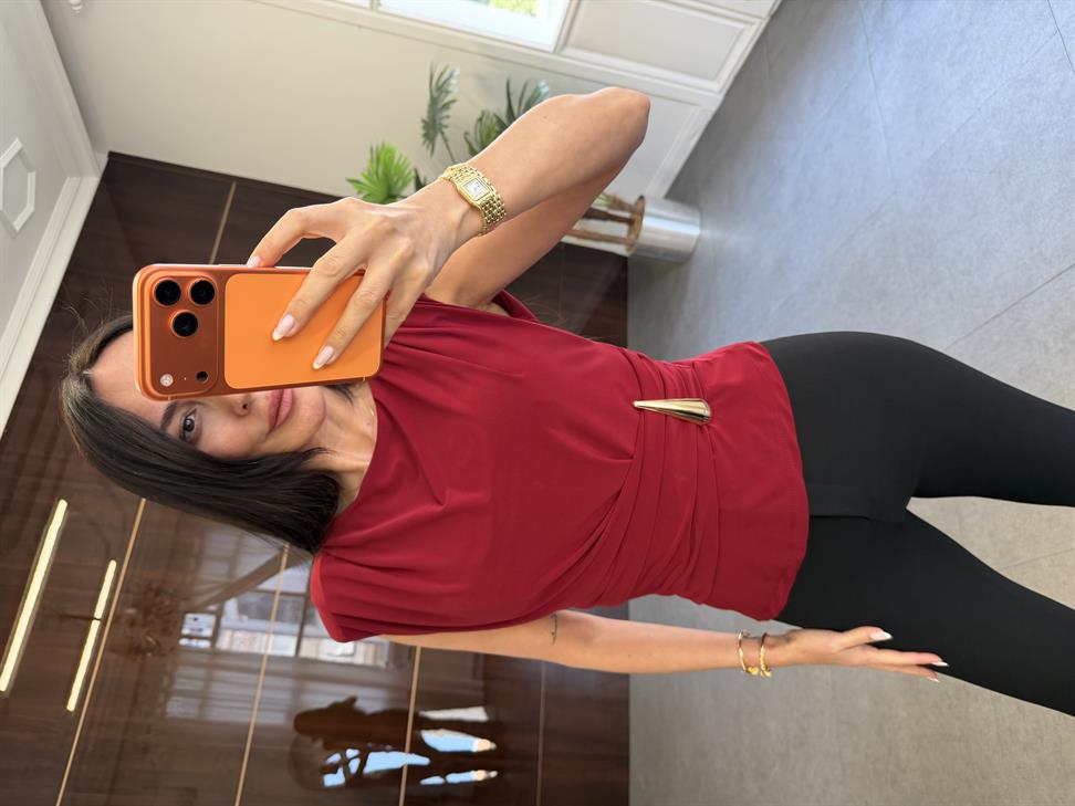 Bordo Yandan Tokalı Bluz