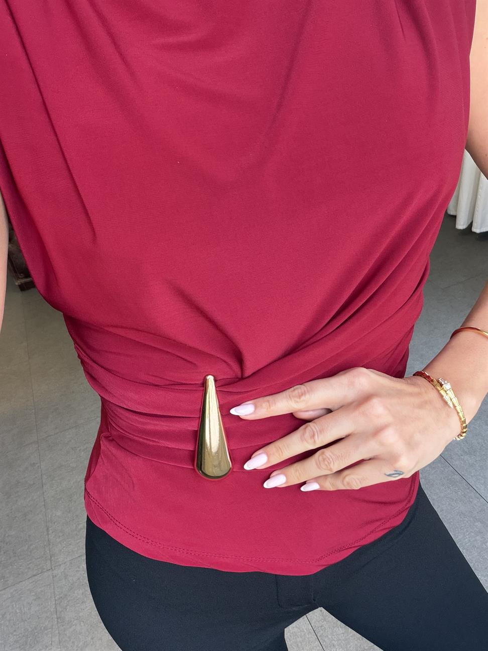 Bordo Yandan Tokalı Bluz