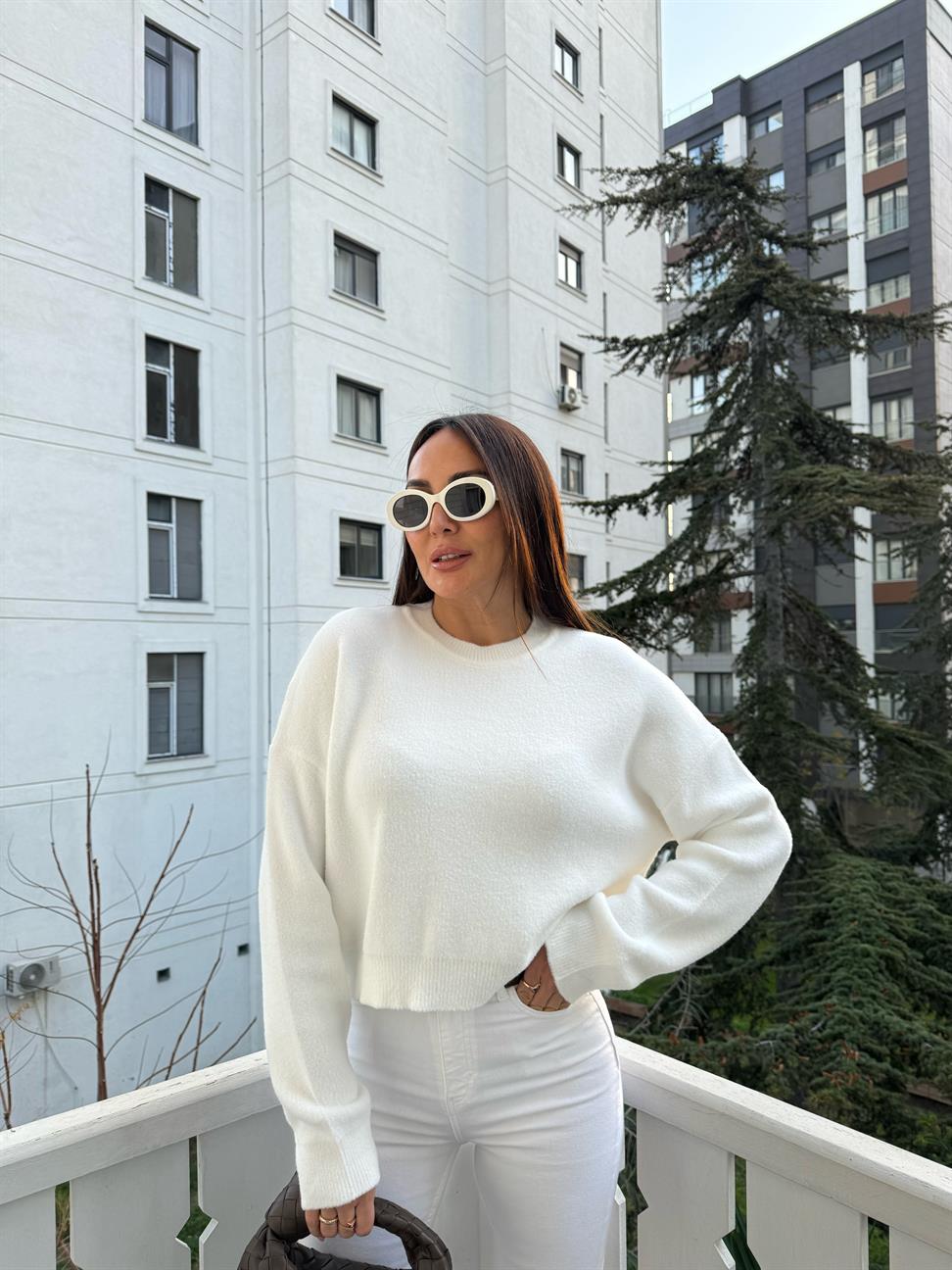 Ekru Bisiklet Yaka Kazak