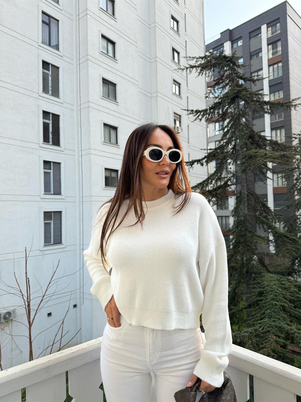 Ekru Bisiklet Yaka Kazak