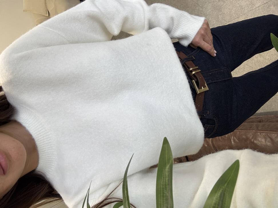 Ekru Bisiklet Yaka Yumuşak Dokulu Triko Kazak