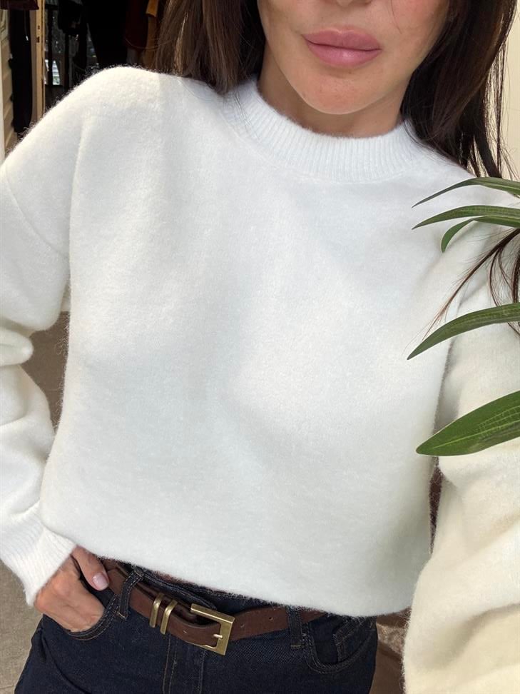 Ekru Bisiklet Yaka Yumuşak Dokulu Triko Kazak