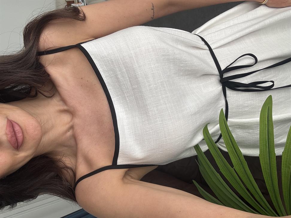 Ekru Biyeli Müslin Elbise