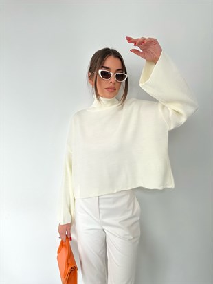 Ekru Boğazlı İspanyol Kol Salaş Triko Kazak