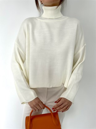 Ekru Boğazlı İspanyol Kol Salaş Triko Kazak