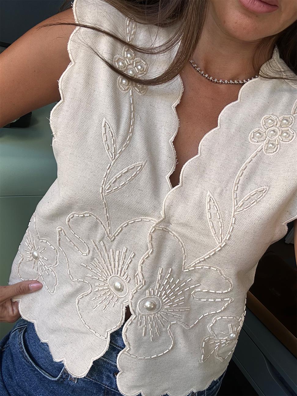 Ekru Çiçek Motifli Vintage Yelek