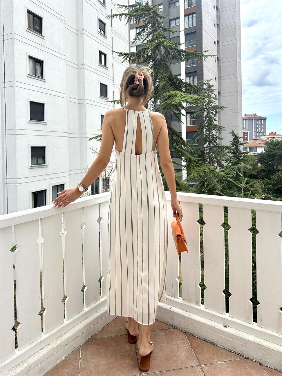 Ekru Çizgili Elbise