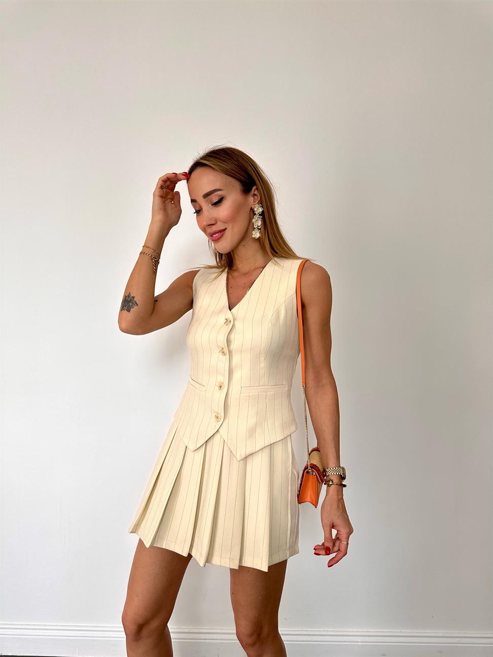 Ekru Çizgili Şort Etek