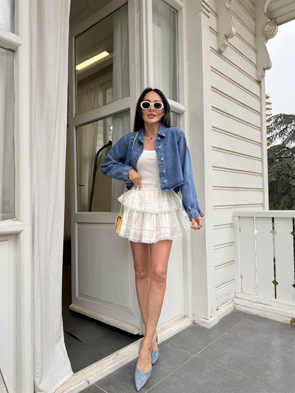 Ekru Dantel Geçişli Etek