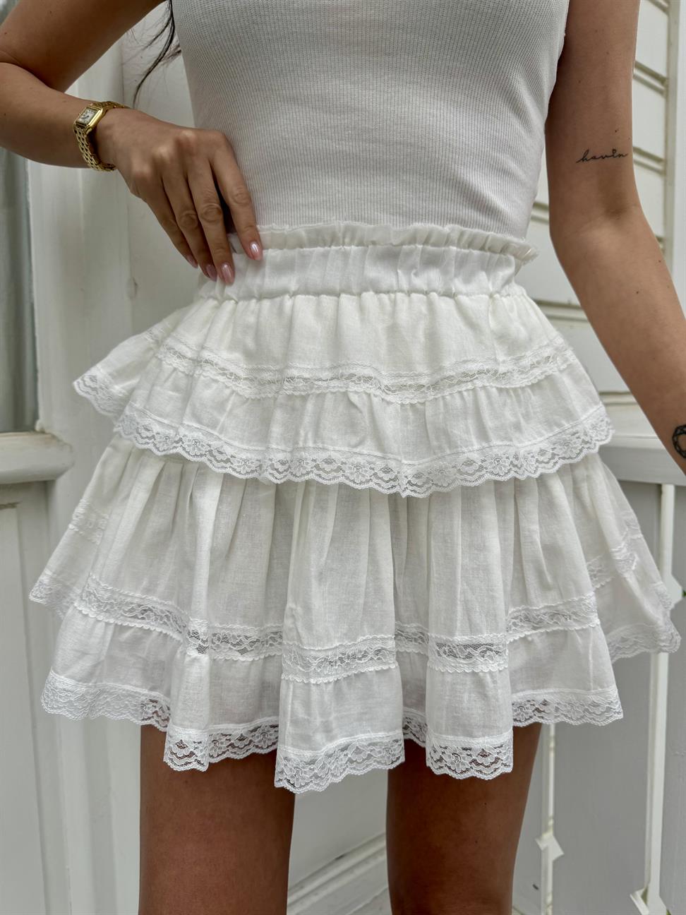 Ekru Dantel Geçişli Etek