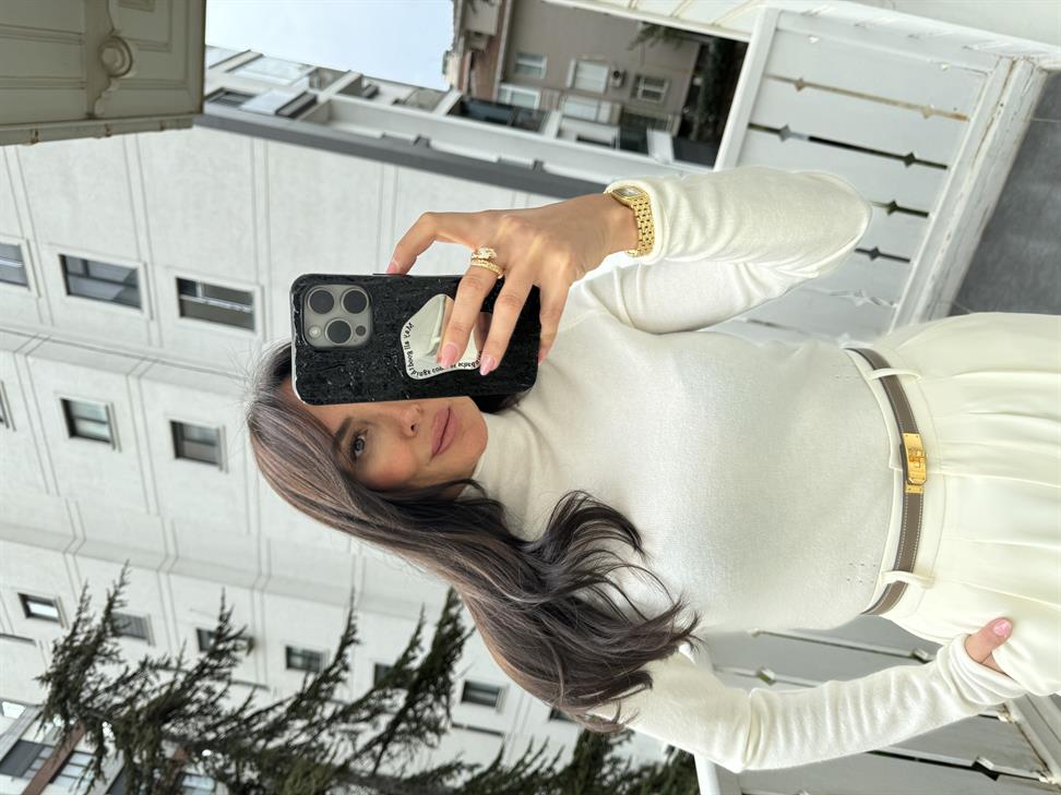 Ekru Dik Yaka Yumuşak Merserize Triko