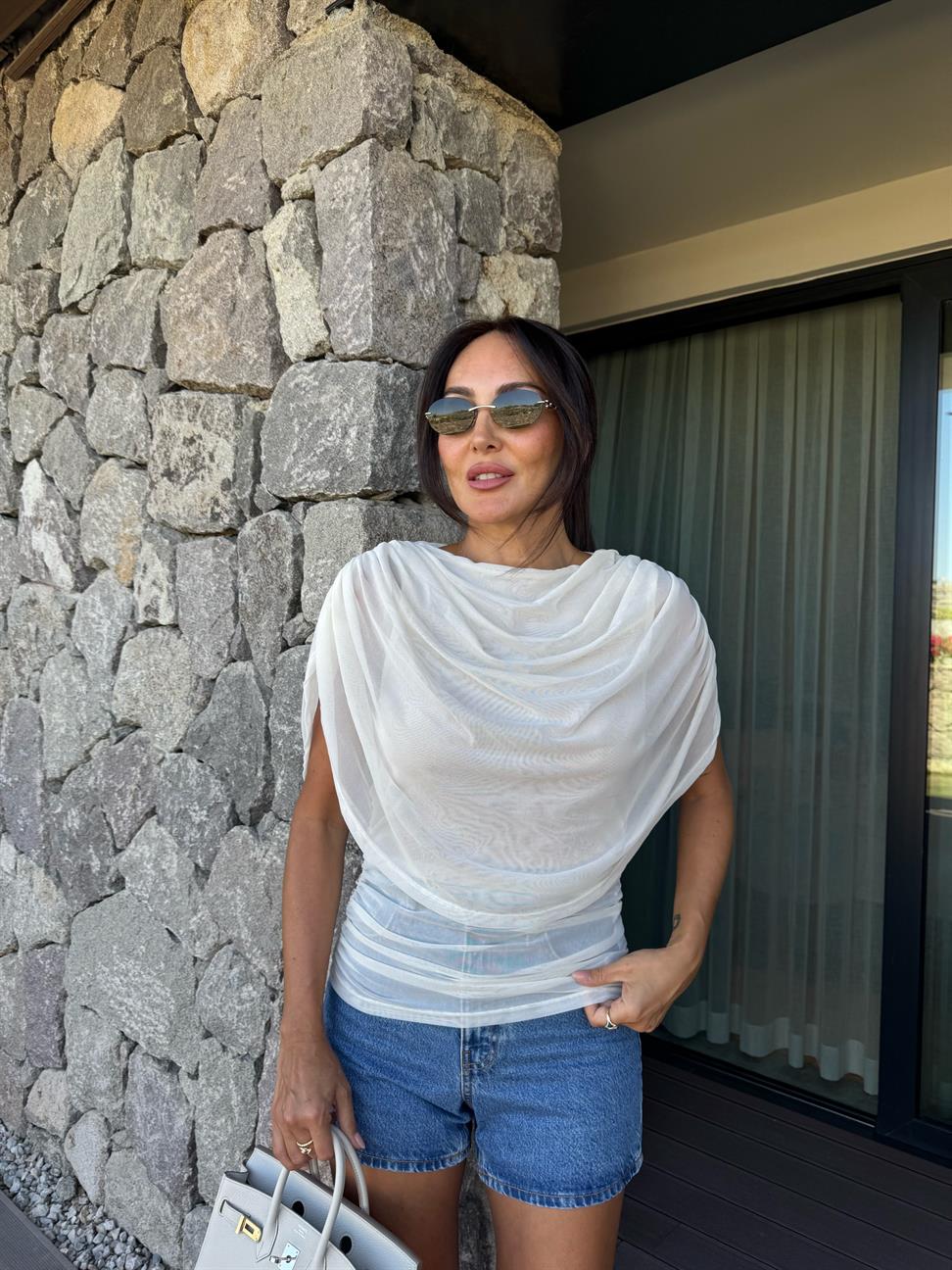 Ekru Dökümlü Bluz