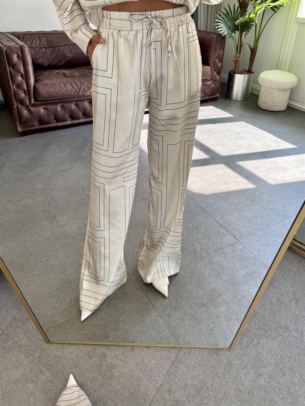 Ekru Geometrik Desen Saten Takım