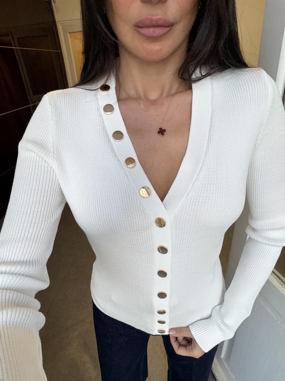 Ekru Gold Düğmeli Kazak