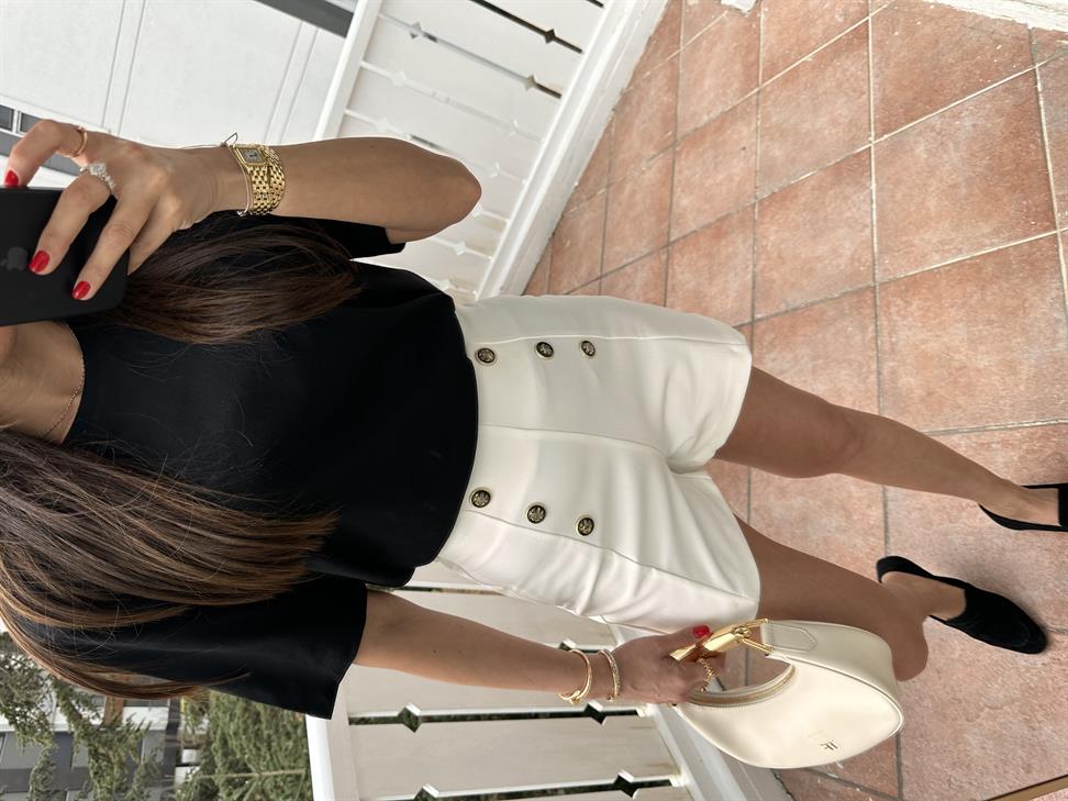 Ekru Gold Düğmeli Şort