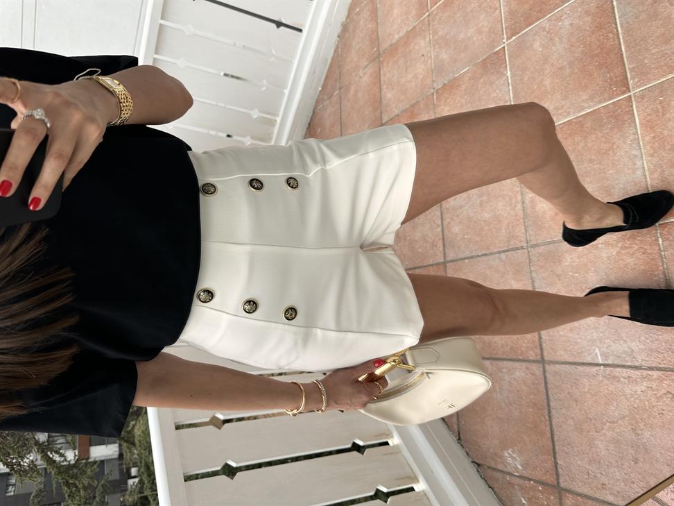 Ekru Gold Düğmeli Şort